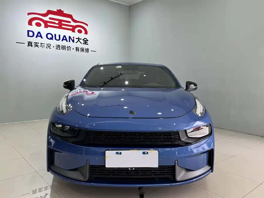 Lynk & Co 03