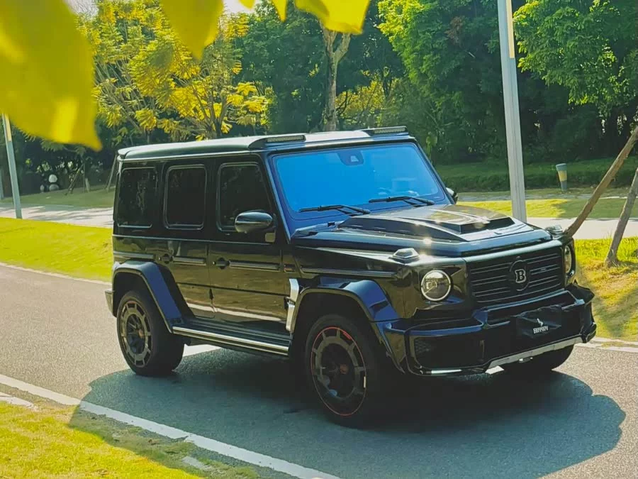 Mercedes Benz G-rated