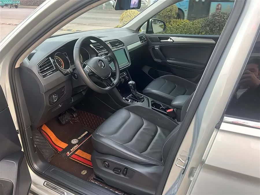 Volkswagen Tiguan L
