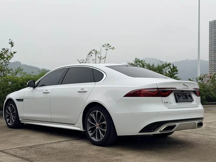 Jaguar XFL