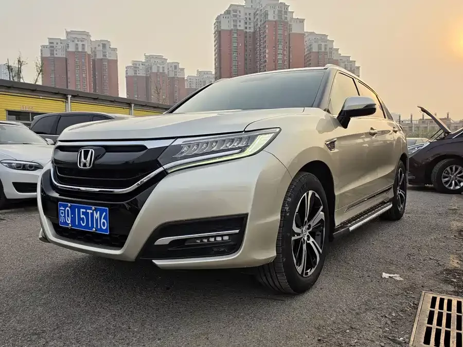 Honda UR-V
