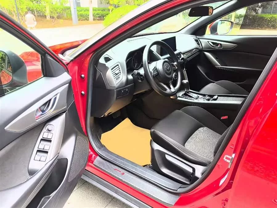 Mazda CX-4