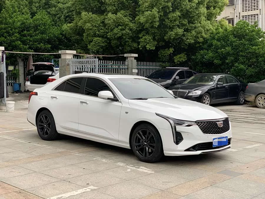 Cadillac CT4