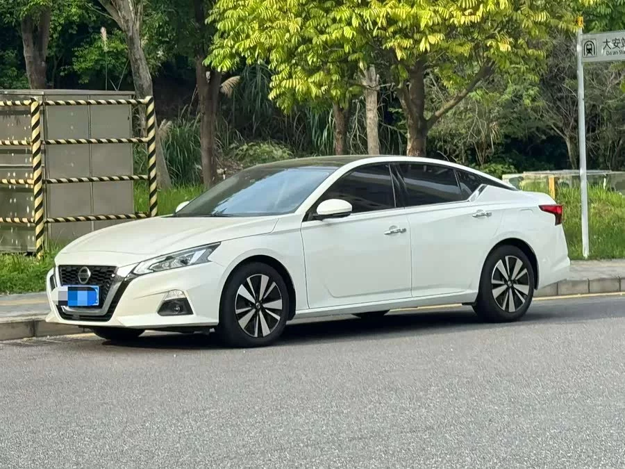 Nissan Teana