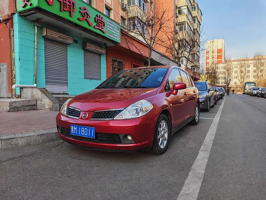 Nissan Tiida