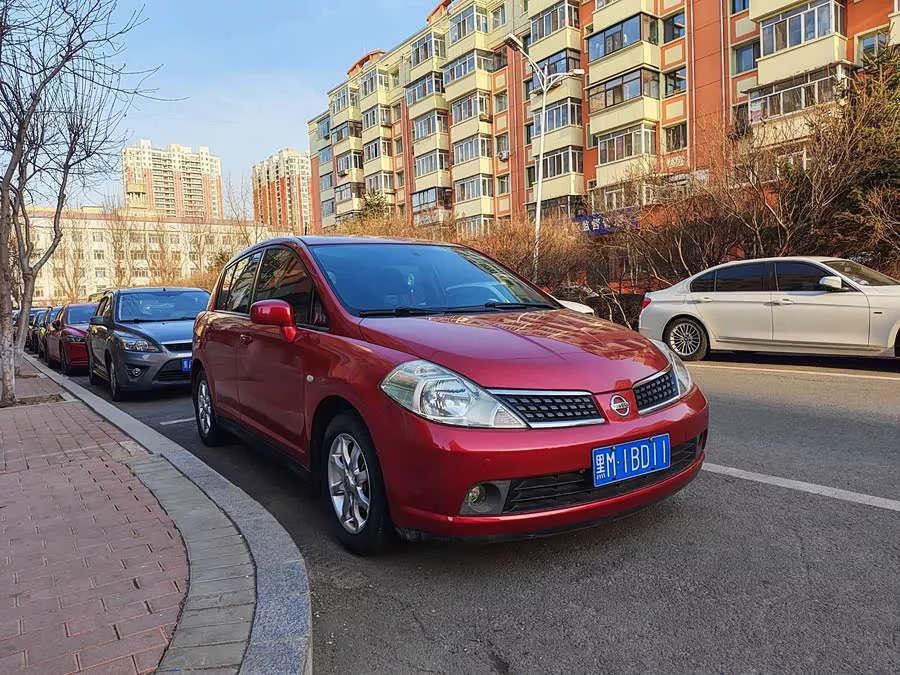 Nissan Tiida