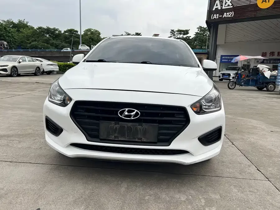 Hyundai Rena