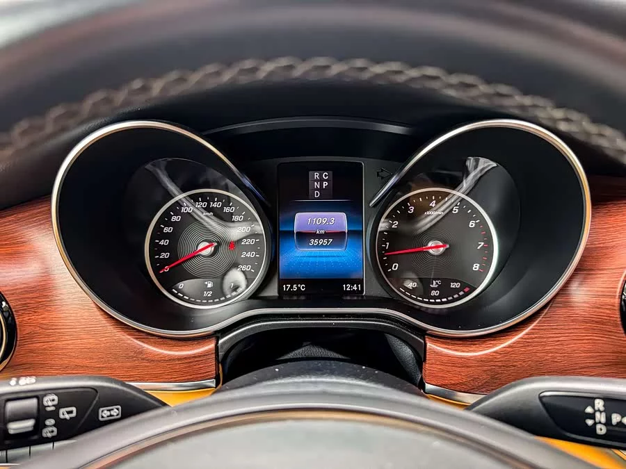 Mercedes Benz Class V