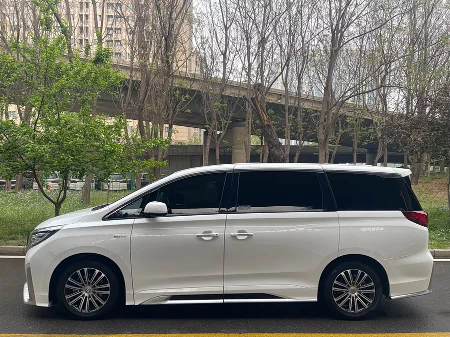 GAC Trumpchi M8