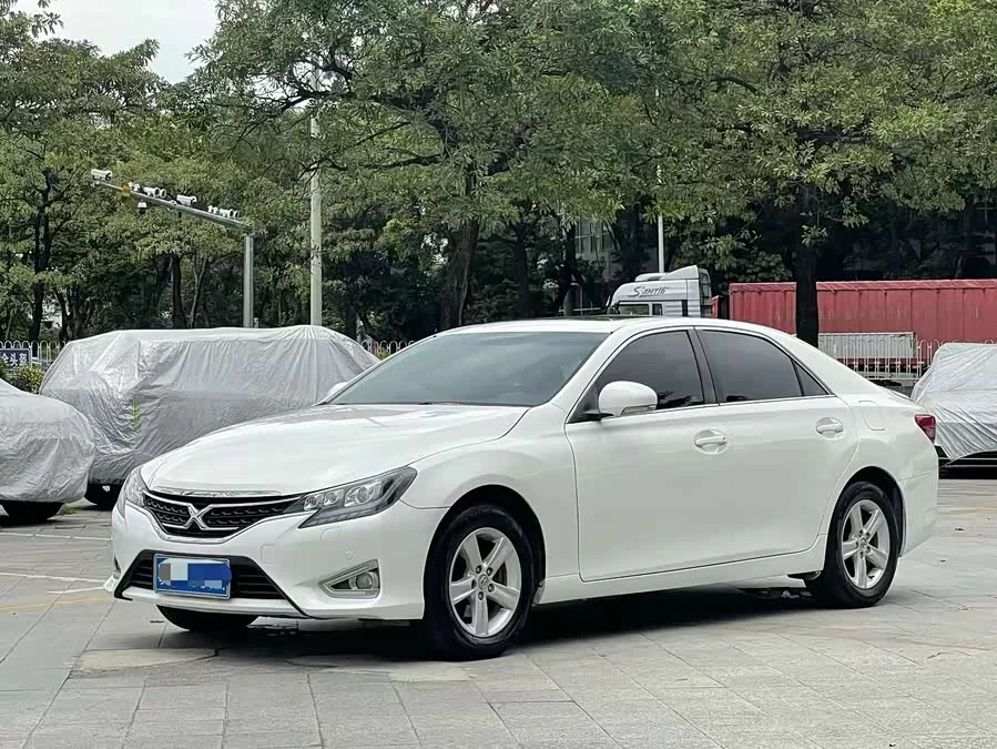 Toyota Reiz