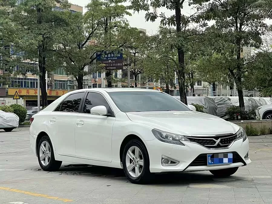 Toyota Reiz