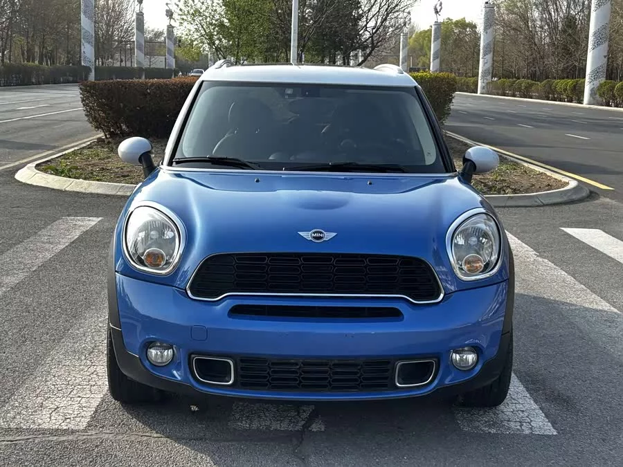 MINI COUNTRYMAN