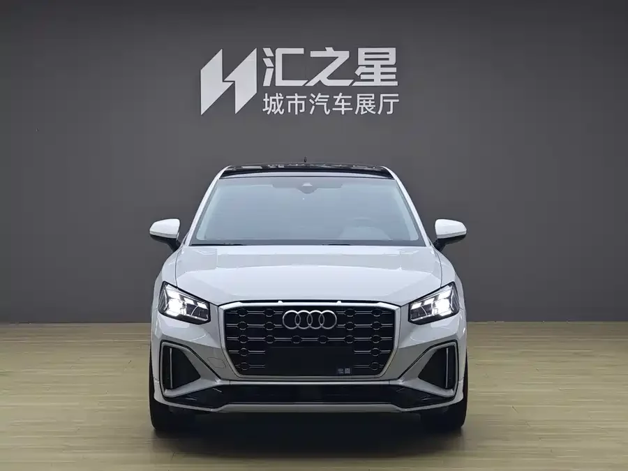 Audi Q2L
