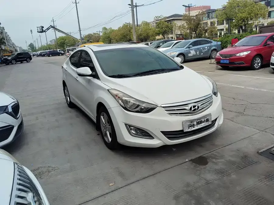Hyundai Elantra