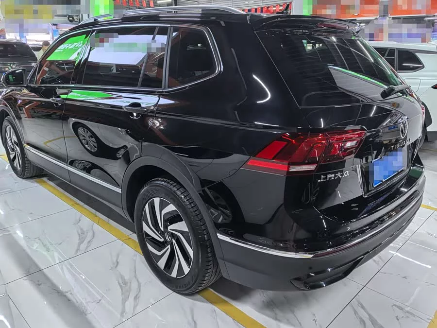 Volkswagen Tiguan L