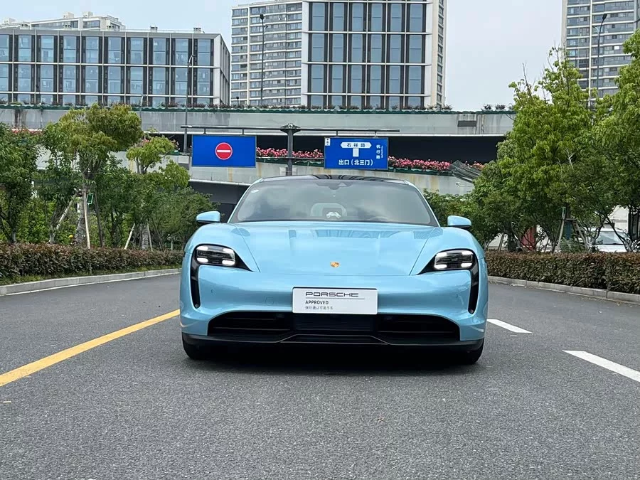Porsche Taycan