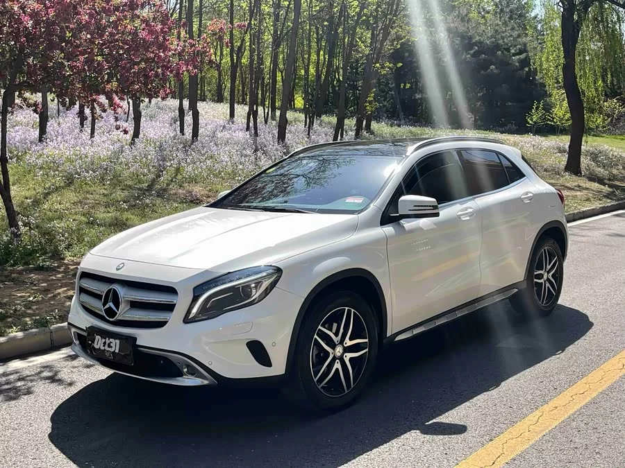 Mercedes Benz GLA