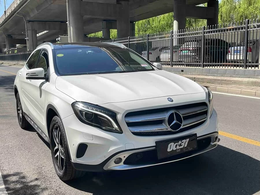 Mercedes Benz GLA