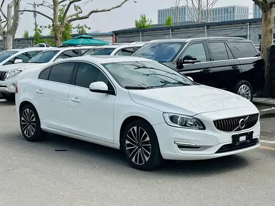 Volvo S60