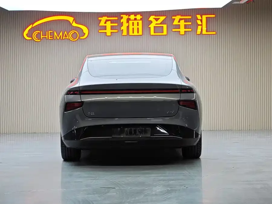 Xpeng P7