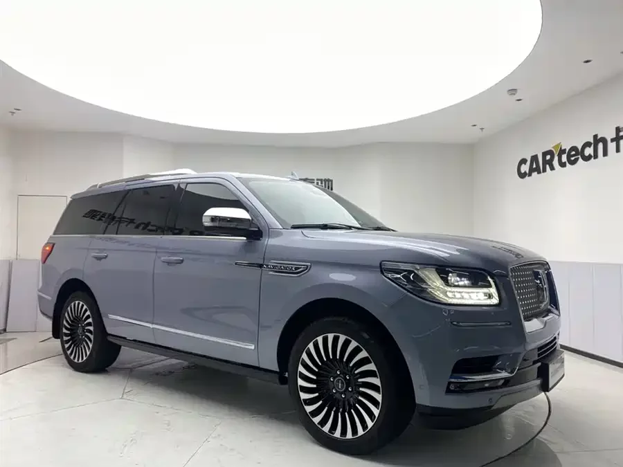 Lincoln Navigator