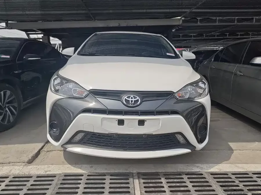 Toyota YARiS L