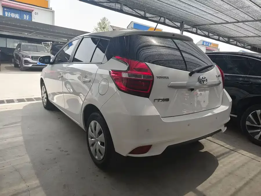 Toyota YARiS L