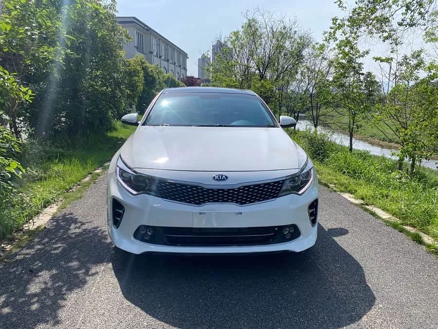 Kia K5