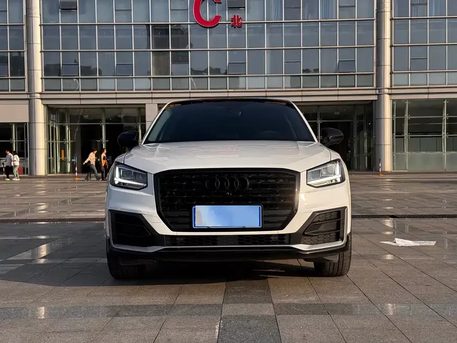 Audi Q2L
