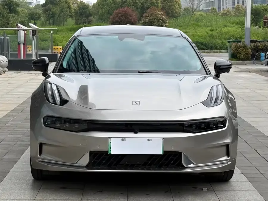 Zeekr 001