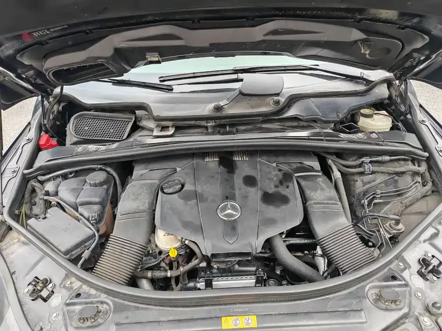 Mercedes Benz R-rated