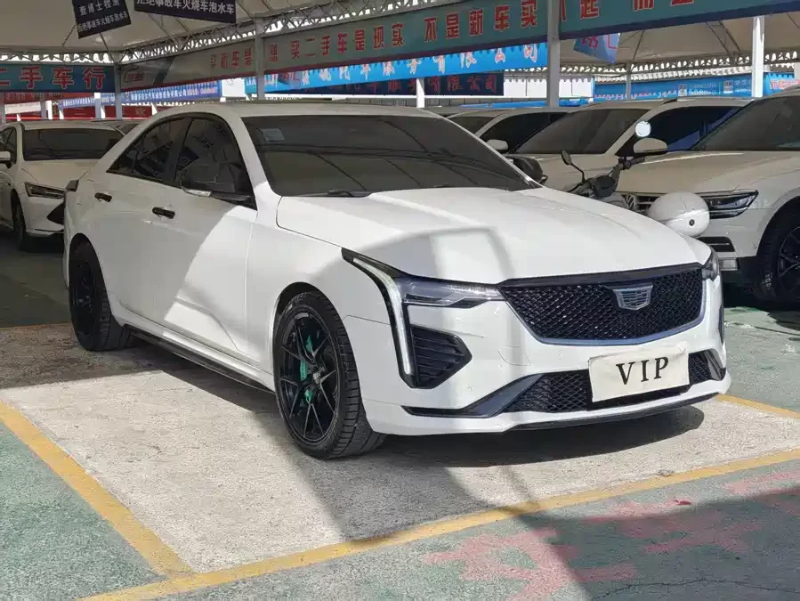 Cadillac CT4