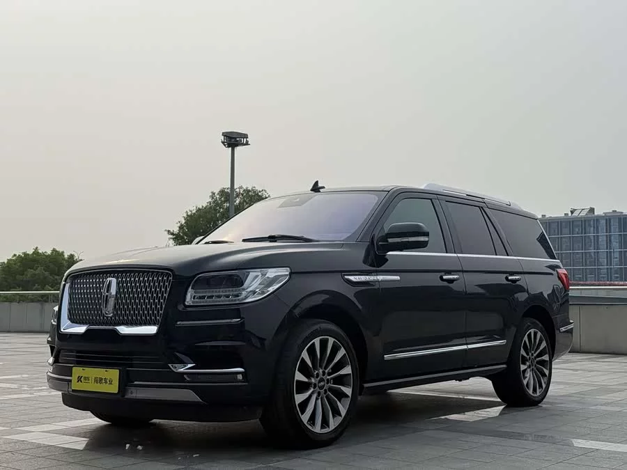 Lincoln Navigator
