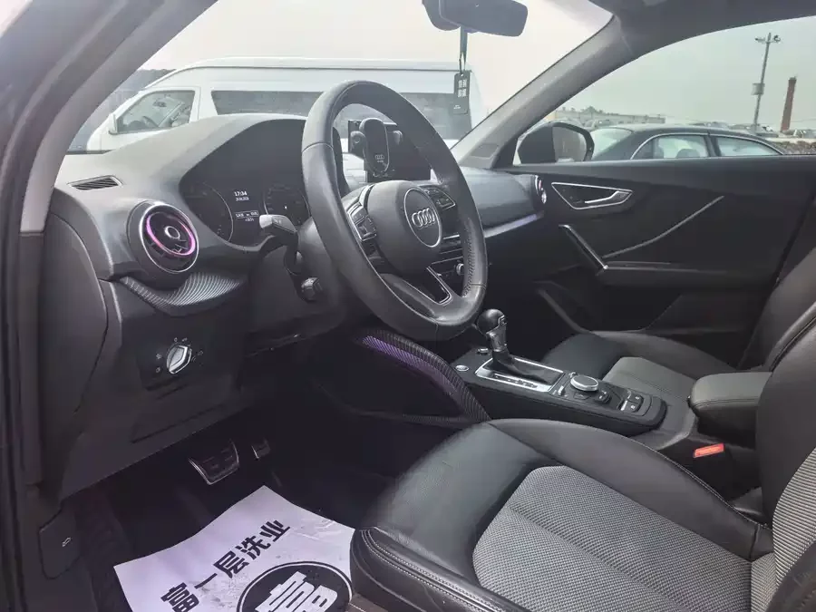 Audi Q2L