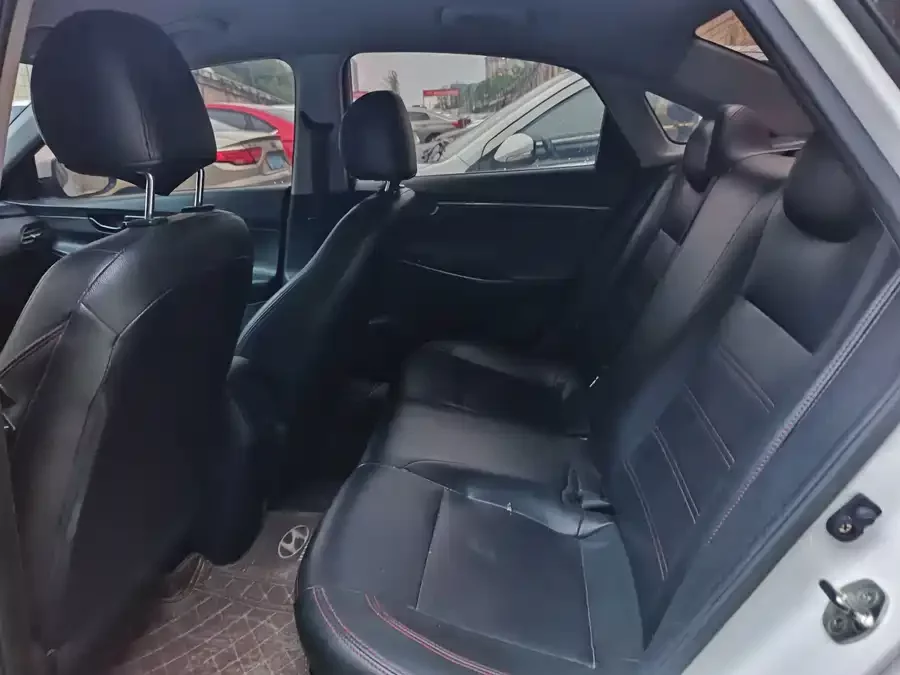 Hyundai Elantra / Celesta