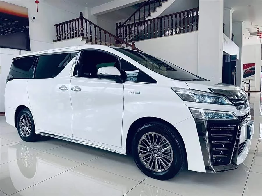 Toyota Crown Vellfire
