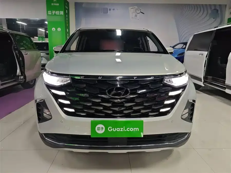 Hyundai Custo