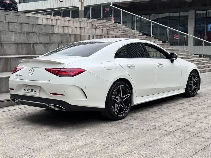 Mercedes Benz CLS
