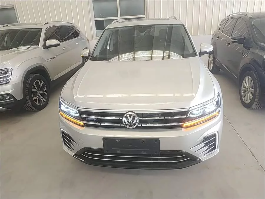 Volkswagen Tiguan L plug-in hybrid