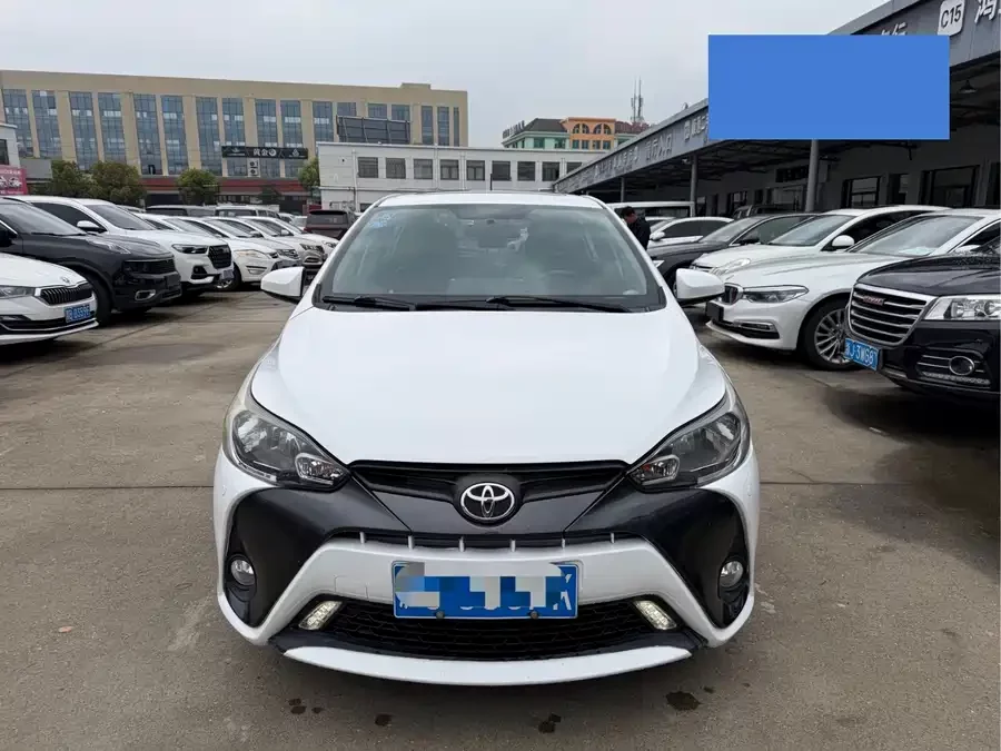 Toyota YARiS L