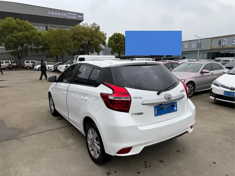 Toyota YARiS L