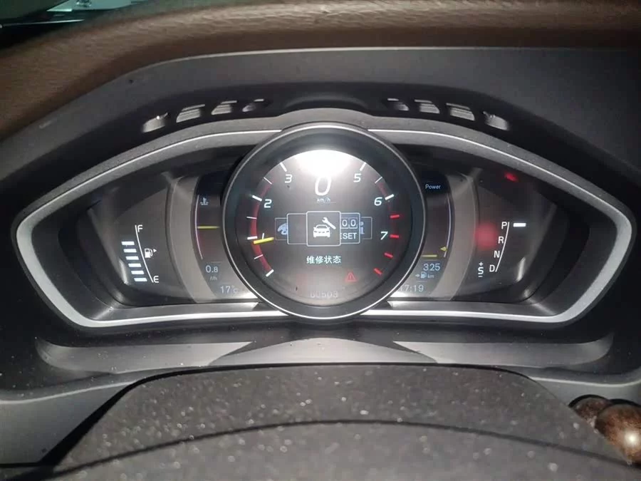 Volvo V40