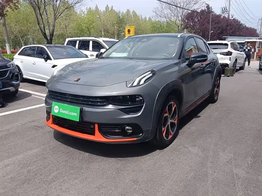 Lynk & Co 02