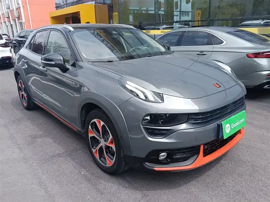 Lynk & Co 02