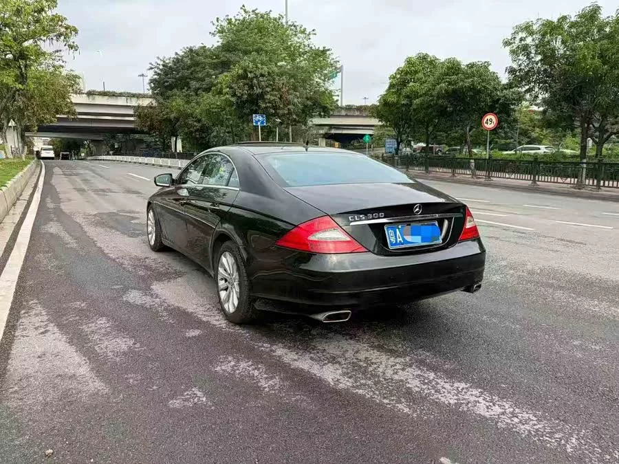 Mercedes Benz CLS