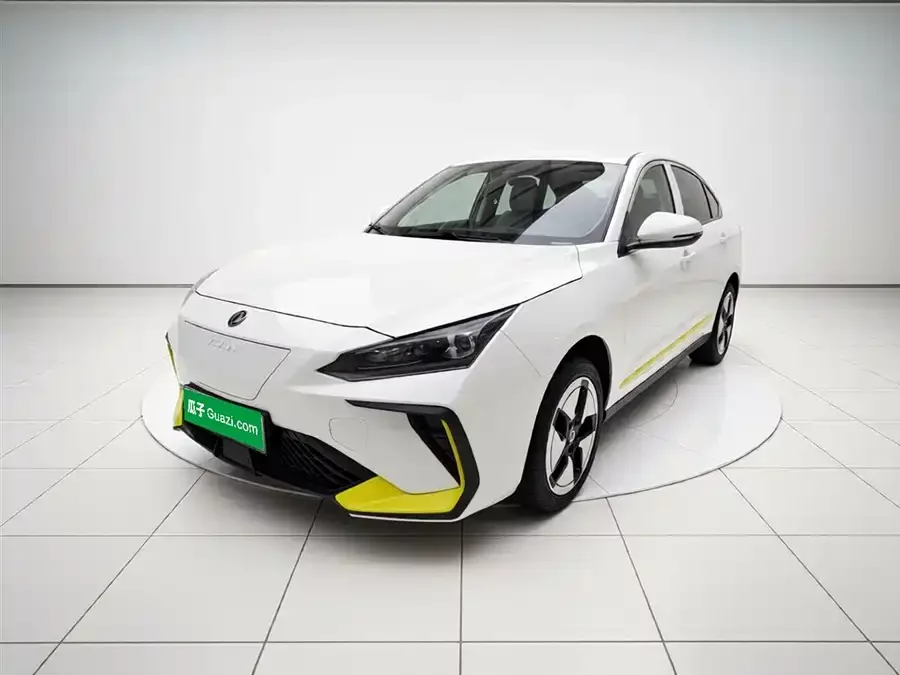 Dongfeng E70