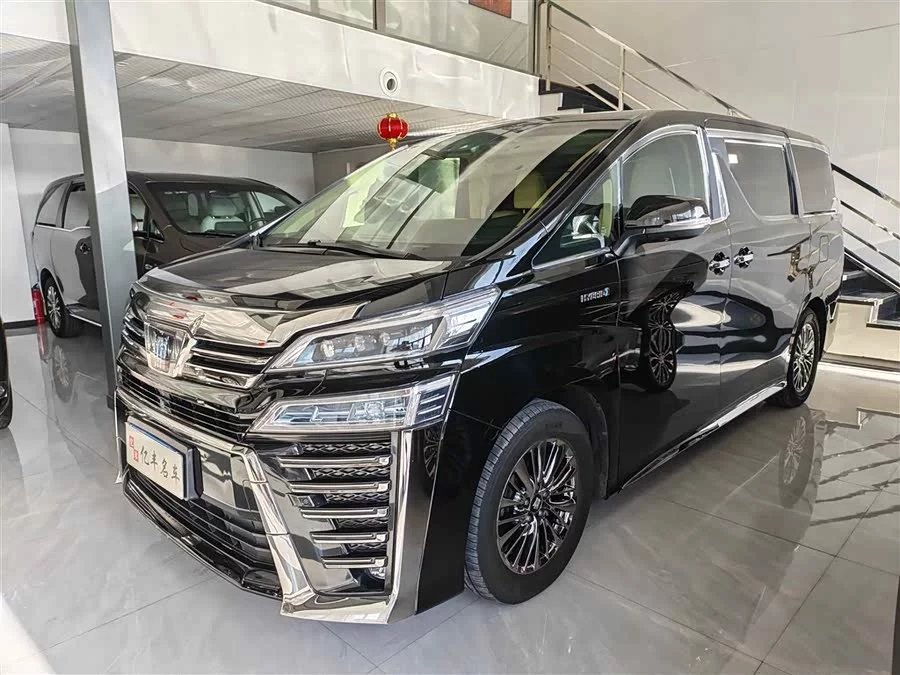 Toyota Crown Vellfire