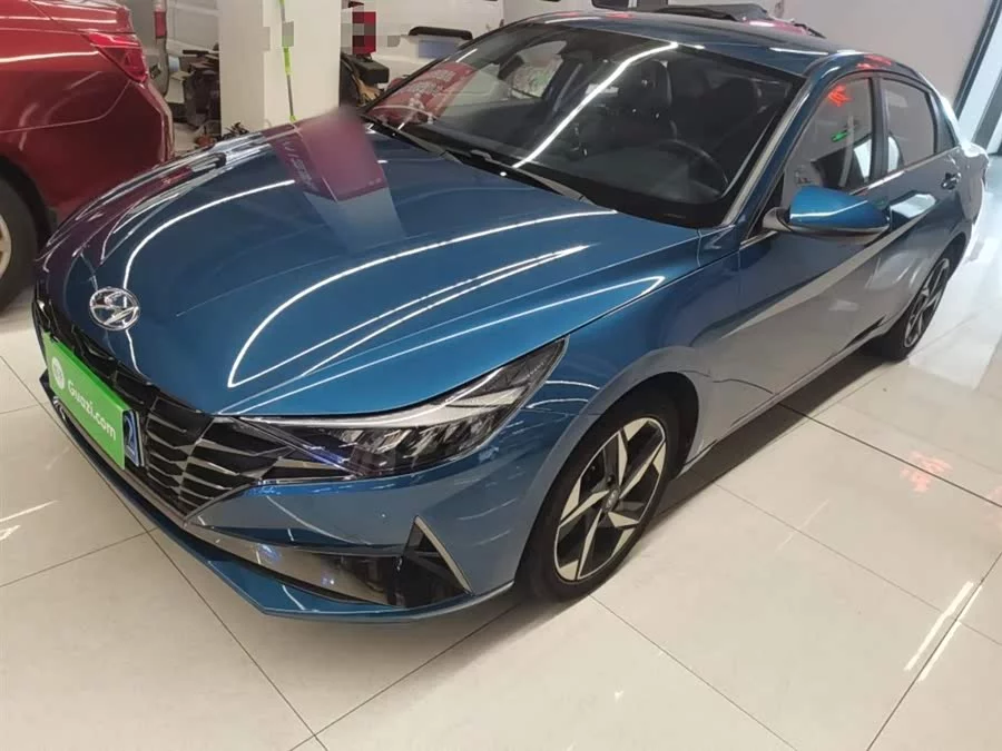 Hyundai Elantra