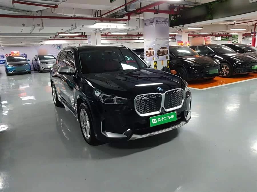 BMW iX1