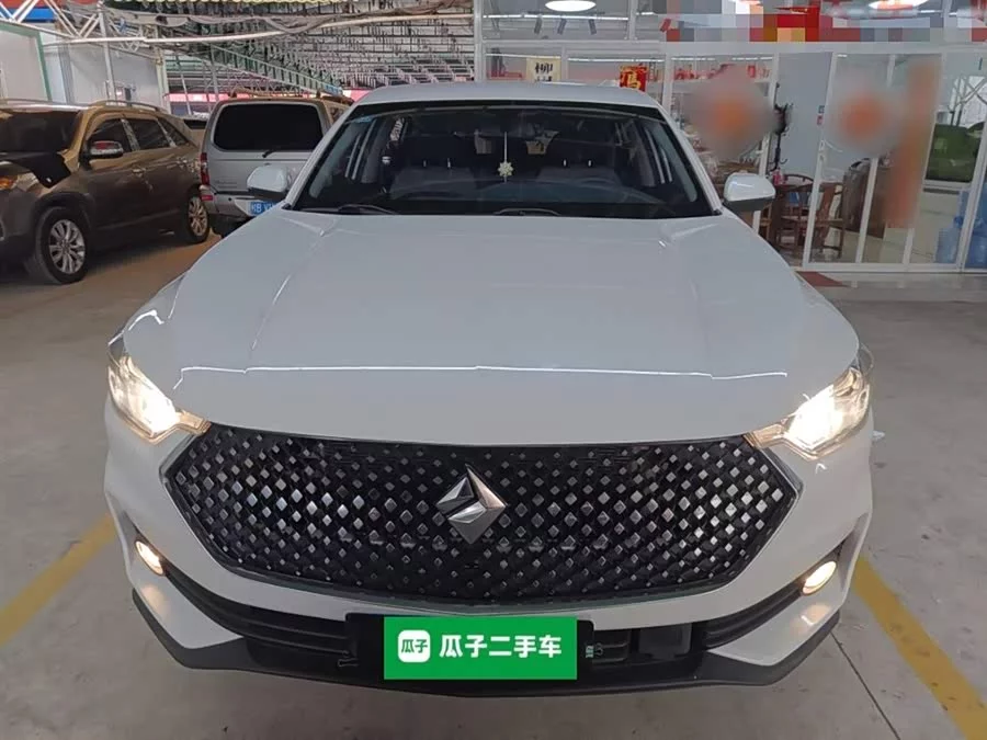 Baojun RC-6